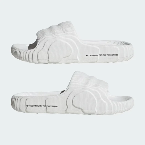 NEW Adidas Adilette 22 Women's Slides Size 8.5 White Minimalist Streetwear Avant - Picture 1 of 9